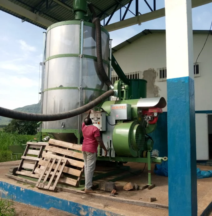 fourniture-et-installation-unite-mobile-de-sechage-du-mais-scaled